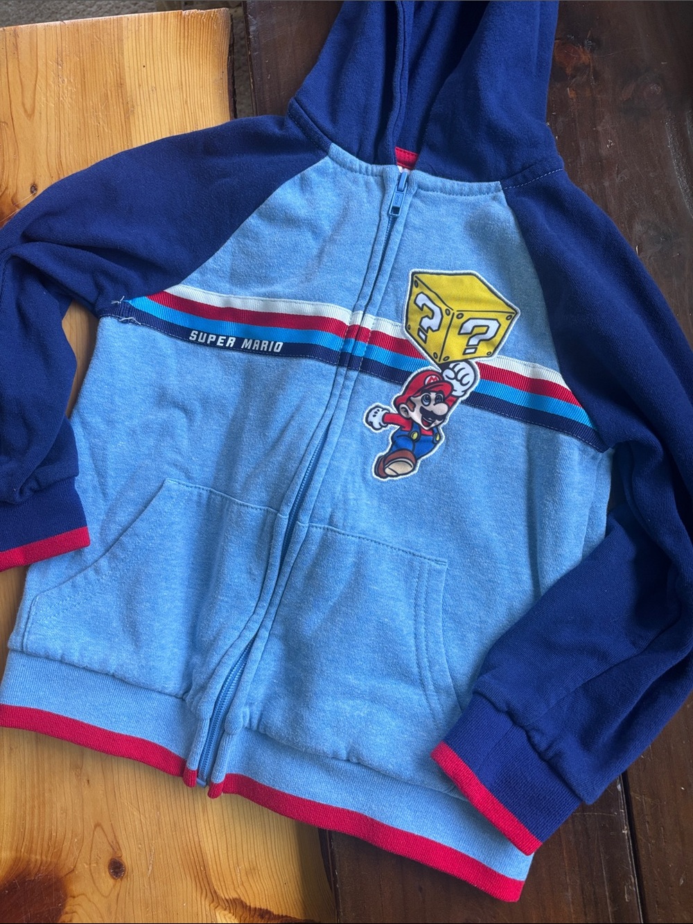 Nintendo Super Mario Zip Hoodie sz6-7